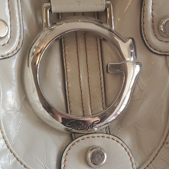 Guess Bag - Picture 2 of 4